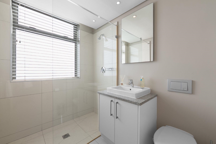 2 Bedroom Property for Sale in Green Point Western Cape